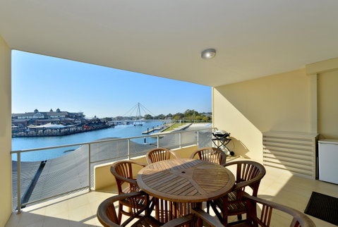 Dolphin Quay Apartments - Accommodation Mount Tamborine 15