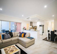 VIP Stays - Villa De Burswood Luxury 3BR Suite w/ King Bed FREE WIFI - Accommodation Mount Tamborine