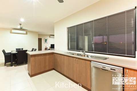 3 Kestrel Place - Accommodation Mount Tamborine 5
