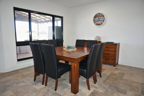 27 Corella Court - Accommodation Mount Tamborine 5