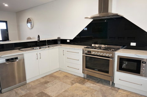 27 Corella Court - Accommodation Mount Tamborine 4