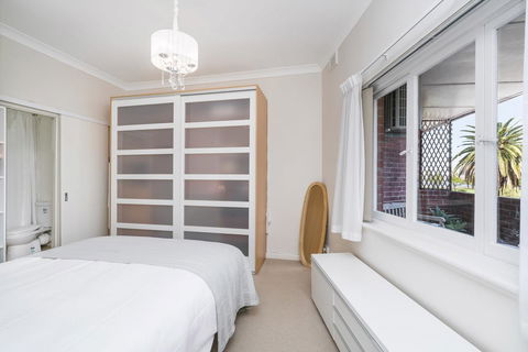 Light Bright, Quality River Views! Free Parking - Accommodation Mount Tamborine 9