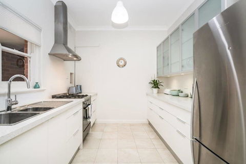 Light Bright, Quality River Views! Free Parking - Accommodation Mount Tamborine 33
