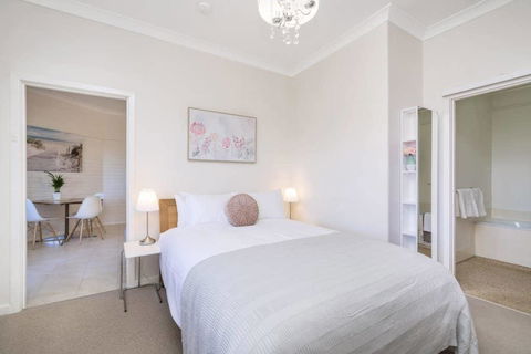 Light Bright, Quality River Views! Free Parking - Accommodation Mount Tamborine 30