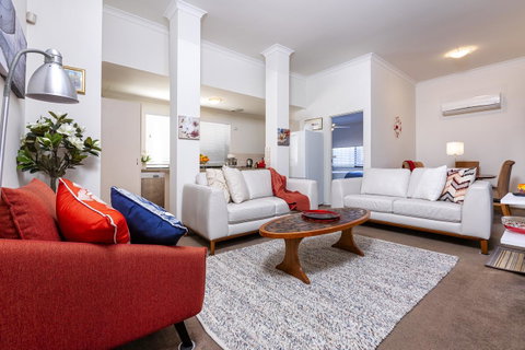 Como Executive Apartment - Accommodation Mount Tamborine 0