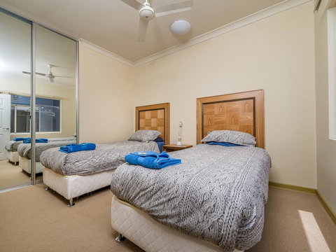 Seafront Unit 60 - Accommodation Mount Tamborine 2