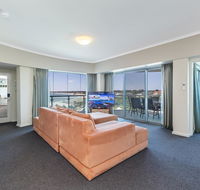 A 406 FANTASTIC OCEAN BEACH and MARINA VIEW APT AT SEASHELLS RESORT - Accommodation Mount Tamborine