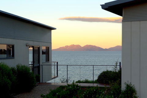 Swansea Beach Chalets - Accommodation Mount Tamborine 2