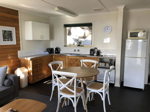 BINALONG BEACH COTTAGE Beachfront At Bay Of Fires Next To Restaurant - Accommodation Mount Tamborine 18