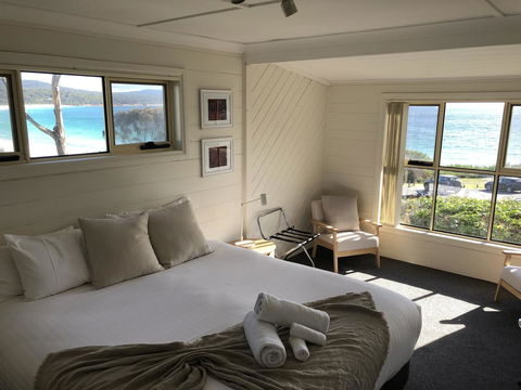 BINALONG BEACH COTTAGE Beachfront At Bay Of Fires Next To Restaurant - Accommodation Mount Tamborine 4