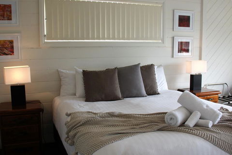 BINALONG BEACH COTTAGE Beachfront At Bay Of Fires Next To Restaurant - Accommodation Mount Tamborine 17
