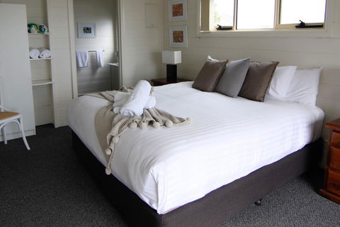 BINALONG BEACH COTTAGE Beachfront At Bay Of Fires Next To Restaurant - Accommodation Mount Tamborine 15