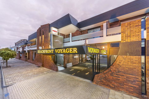 Beachfront Voyager Motor Inn - Accommodation Mount Tamborine 2