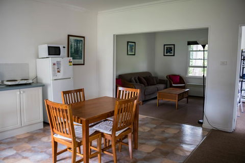 Giants Table And Cottages - Accommodation Mount Tamborine 17