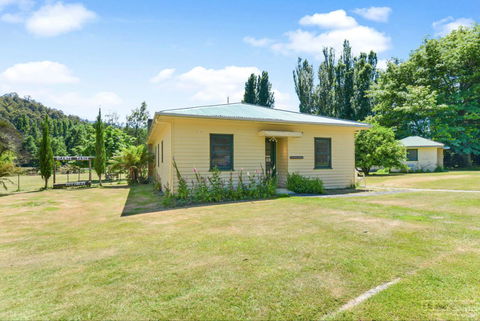 Giants Table And Cottages - Accommodation Mount Tamborine 24