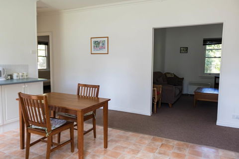 Giants Table And Cottages - Accommodation Mount Tamborine 20