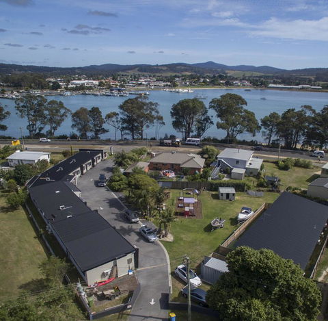 Georges Bay Apartments - Accommodation Mount Tamborine 16