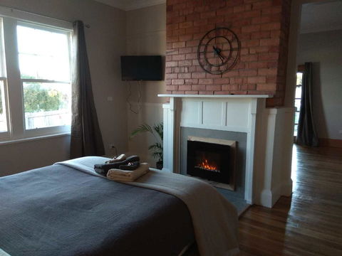The Station House - Accommodation Mount Tamborine 7
