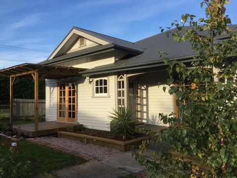The Station House - Accommodation Mount Tamborine 17