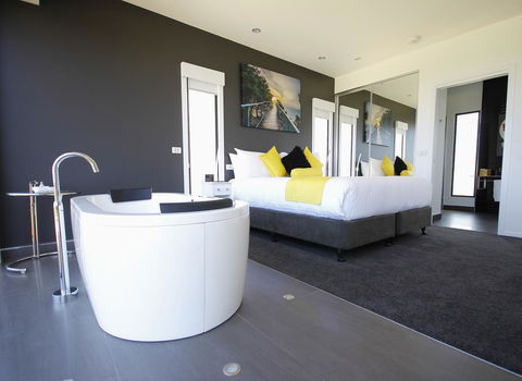 Horizon Deluxe Apartments - Accommodation Mount Tamborine 5