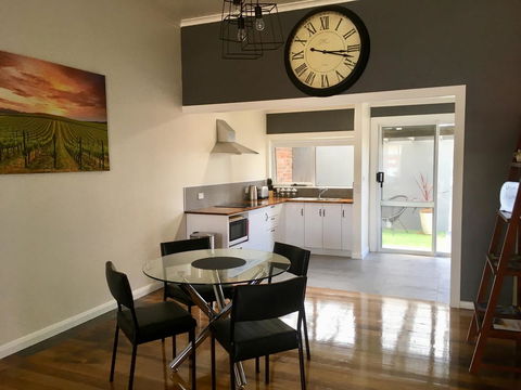 Apartment 5ive - Accommodation Mount Tamborine 5
