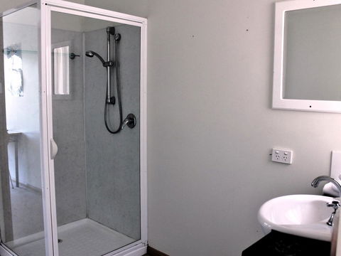 Freycinet Sanctuary 5 - Accommodation Mount Tamborine 8