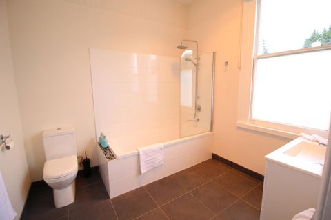 Trinity Hill Apartments - Accommodation Mount Tamborine 19