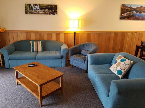 Driftwood Strahan Villas - Accommodation Mount Tamborine 10