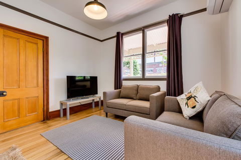 Rosehaven Cottage - Accommodation Mount Tamborine 10