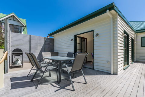 Rosehaven Cottage - Accommodation Mount Tamborine 13