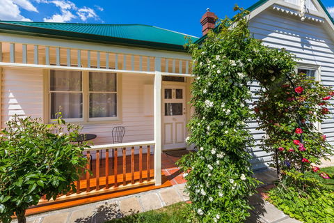 Rosehaven Cottage - Accommodation Mount Tamborine 17