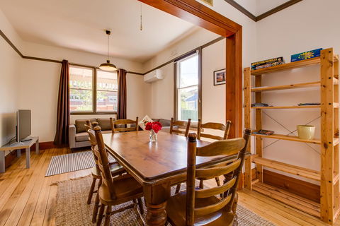 Rosehaven Cottage - Accommodation Mount Tamborine 9