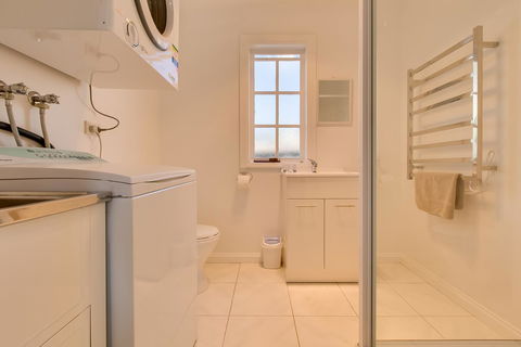 Rosehaven Cottage - Accommodation Mount Tamborine 15