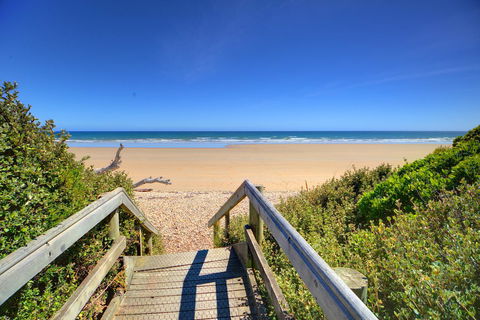 Amare Beachside Luxury - Accommodation Mount Tamborine 24