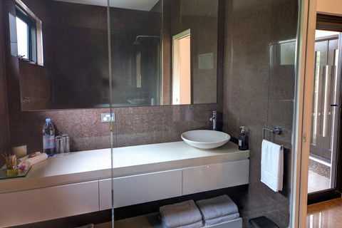 Amare Beachside Luxury - Accommodation Mount Tamborine 15