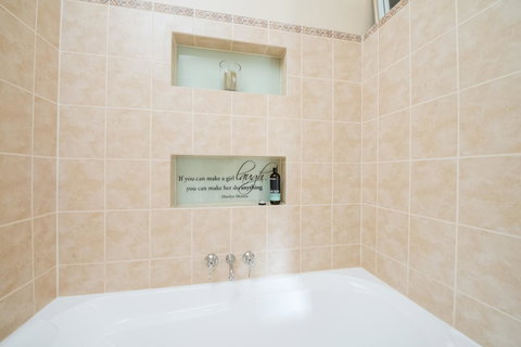 Jones On Wilson Boutique B&B - Accommodation Mount Tamborine 4