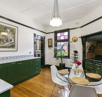 Insomnia on Elizabeth - Accommodation Mount Tamborine