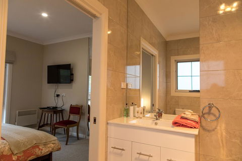 Mountain Blue Guest House - Accommodation Mount Tamborine 13