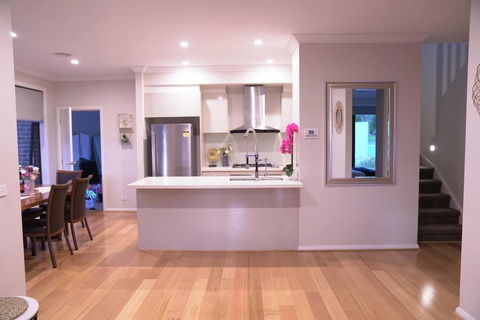 New Comfort House Near Box Hill - Accommodation Mount Tamborine 3