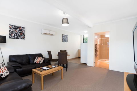 New Crossing Place Motel - Accommodation Mount Tamborine 2