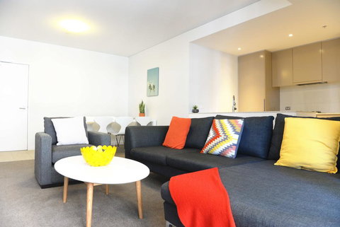 New SilkRoad Apartments Airport - Accommodation Mount Tamborine 3