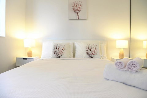 New SilkRoad Apartments Airport - Accommodation Mount Tamborine 1