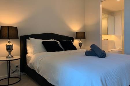 New Stylish Southbank Apartment Close To Crown - Accommodation Mount Tamborine 2