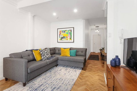 Newly Renovated Potts Point 2BR Art Deco - Accommodation Mount Tamborine 0
