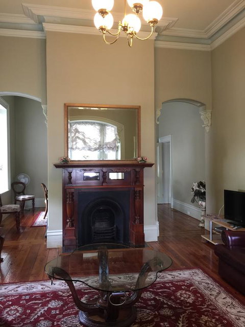 Newport Homestay & Lodge - The Heritage Guest House - Accommodation Mount Tamborine 2