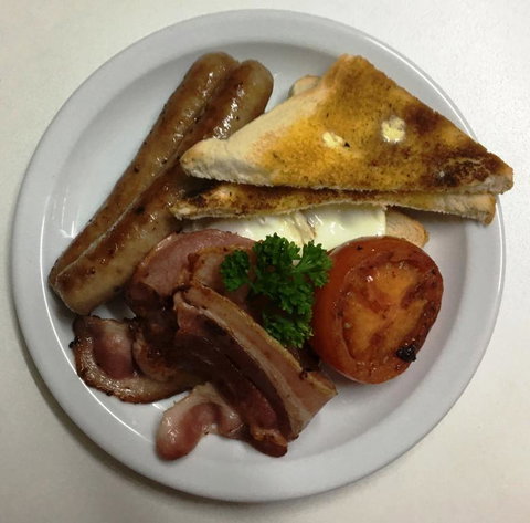 Nicholas Royal Motel - No Pets Allowed - Accommodation Mount Tamborine 2