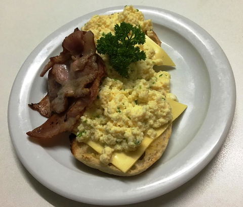 Nicholas Royal Motel - No Pets Allowed - Accommodation Mount Tamborine 1