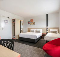 Nightcap at Camp Hill Hotel - Accommodation Mount Tamborine
