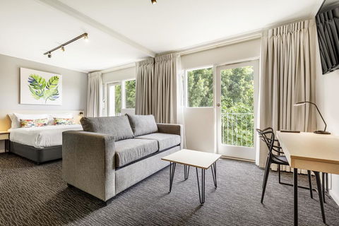 Nightcap At Findon Hotel - Accommodation Mount Tamborine 2