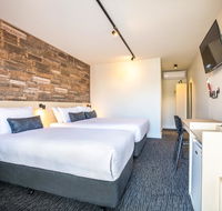 Nightcap at Westside Hotel - Accommodation Mount Tamborine